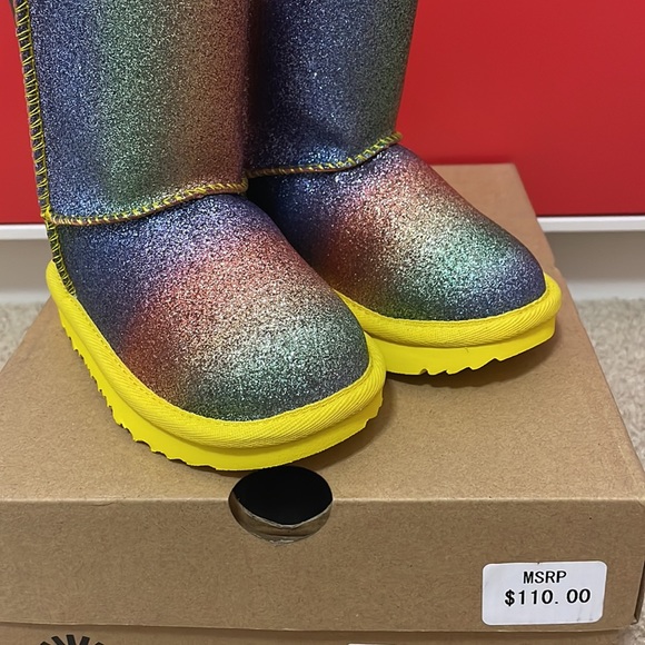 UGG NWT baby girl size 7 classic rainbow sparkle glitter boots with yellow trim. - Picture 11 of 13